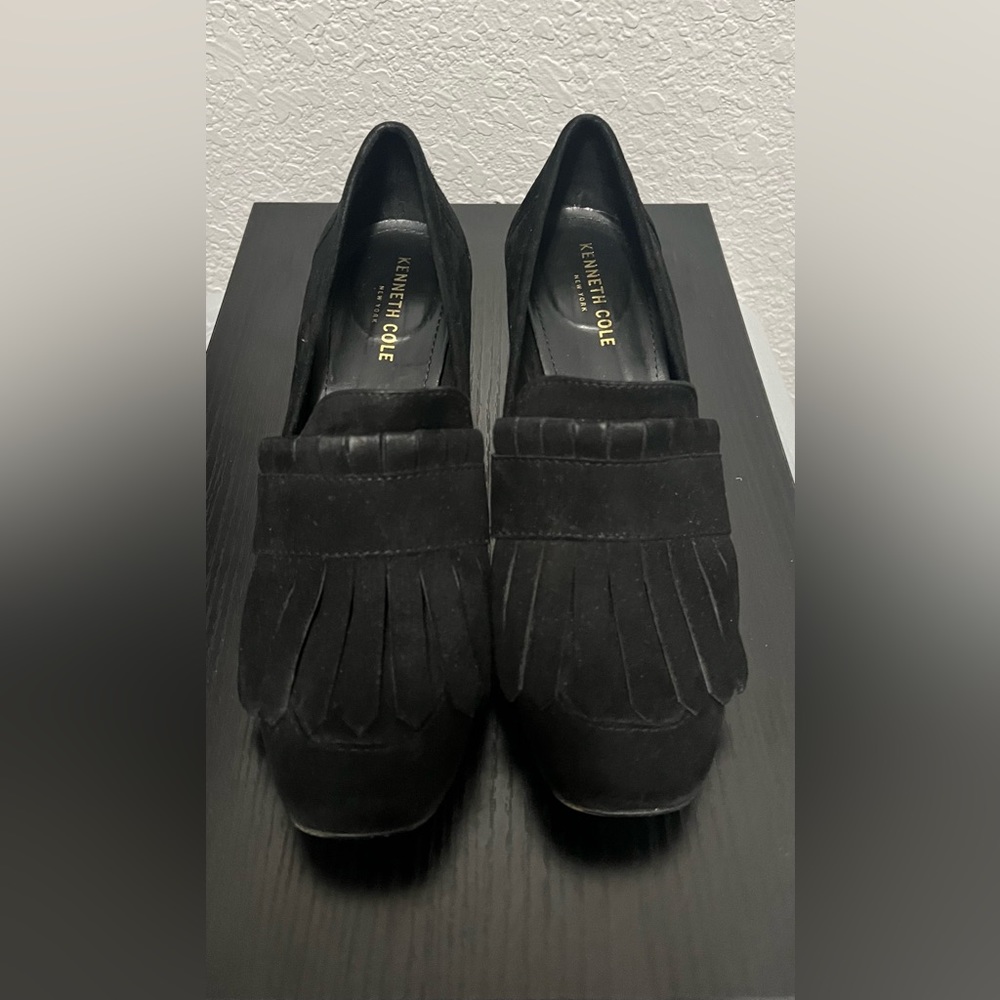 Kenneth Cole suede square toe kitten block heels Size 8. Includes original box.